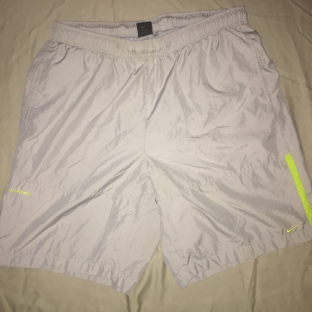 Nike swim trunks sz lg